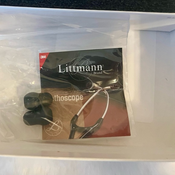 3M LITTMAN Master Cardiology Stethoscope - Picture 7 of 9